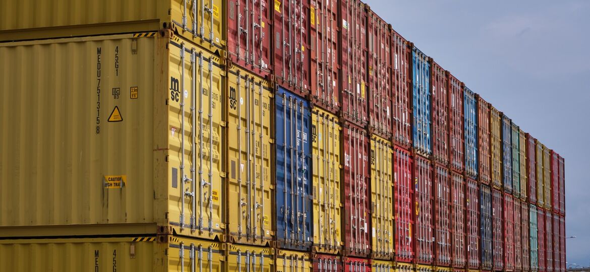 container-4675851_1280